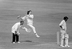 dennis lillee bowling